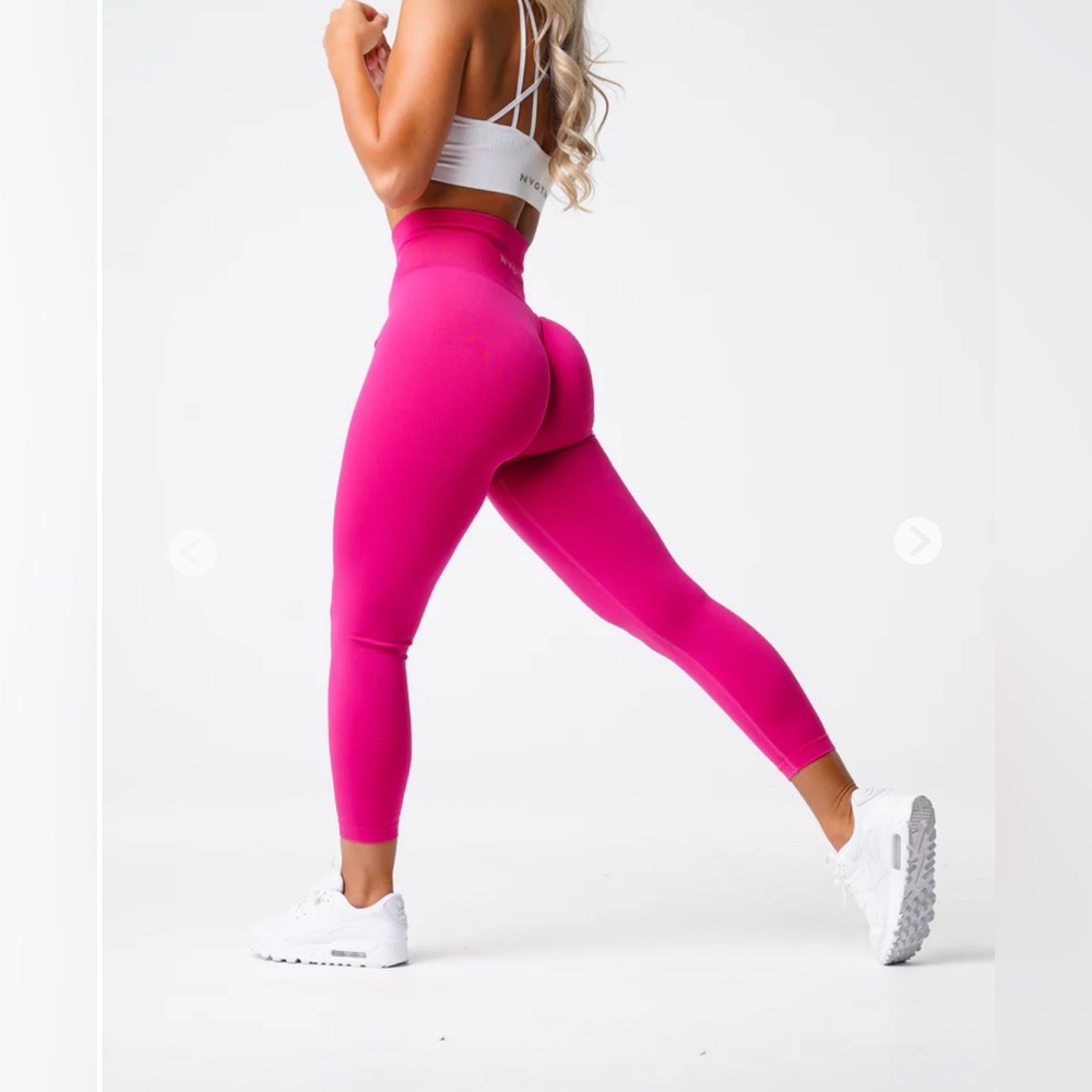 NWOT NVGTN Solid Seamless Leggings - Magenta